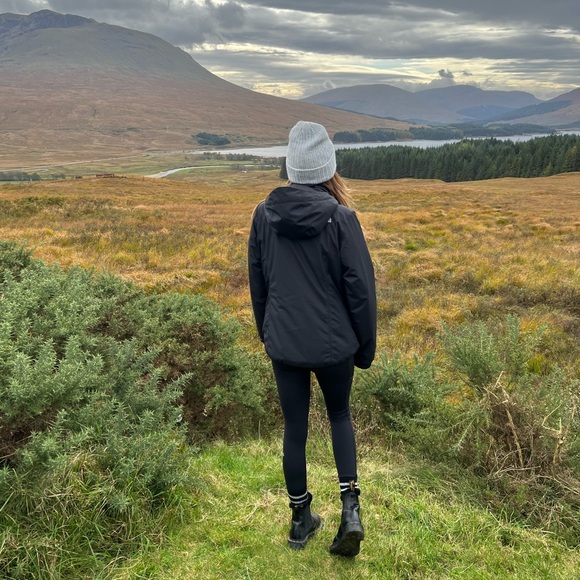 Meet your Posher, Emily - Picture 1 of 1